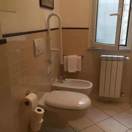 Miranda 3* فاراتسي